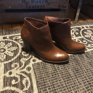 GORGEOUS Lucky Brand Leather Heeled Booties